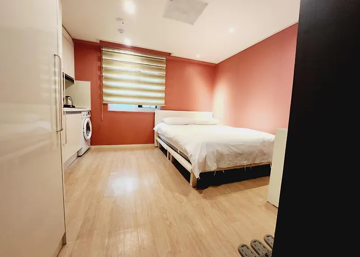 November Myeongdong Hotel *