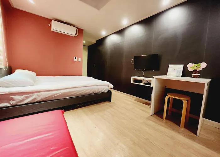 Hotel November Myeongdong *