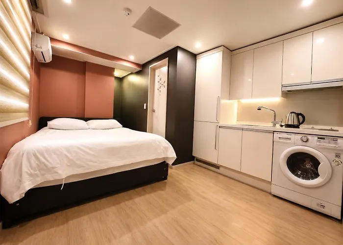 November Myeongdong Hotel *
